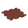 Play mat von WARCO im Farbdesign Brick red mit den Abmessungen 500 x 500 x 18 mm. Produktfoto von Artikel 0153 in der Aufsicht von schräg vorne.