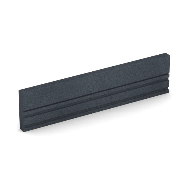 Rubber Kerb von WARCO im Farbdesign Slate grey mit den Abmessungen 100 × 5 × 25 cm. Produktfoto von Artikel 6213 in der Aufsicht von schräg vorne.
