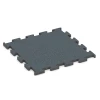 Fitness Performance Elite Rubber Gym Flooring von WARCO im Farbdesign Fern green mit den Abmessungen 50 x 50 x 2 cm | 0,25 m². Produktfoto von Artikel 6167 in der Aufsicht von schräg vorne.
