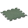 Indoor Dog Sports Flooring von WARCO im Farbdesign English Lawn mit den Abmessungen 98 x 98 × 1,8 cm. Produktfoto von Artikel 6906 in der Aufsicht von schräg vorne.