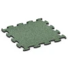 Fitness Active Floor System von WARCO im Farbdesign English Lawn mit den Abmessungen 98 x 98 x 2,8 cm. Produktfoto von Artikel 6852 in der Aufsicht von schräg vorne.