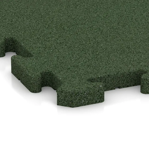 Detailaufnahme der Randausprägung von WARCO-Produkt 4181, Rubber sports surface, Format 500 x 500 x 30 mm, Farbe Grass Green.
