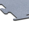 Detailaufnahme der Randausprägung von WARCO-Produkt 6152, Fitness Performance Elite Training Floor, Format 50 x 50 x 1 cm | 0,25 m², Farbe Mist Grey.