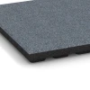 Detailaufnahme der Randausprägung von WARCO-Produkt 6134, Playground safety tile – CFH 125 cm, Format 50 x 50 x 4 cm, Farbe Graphite grey.