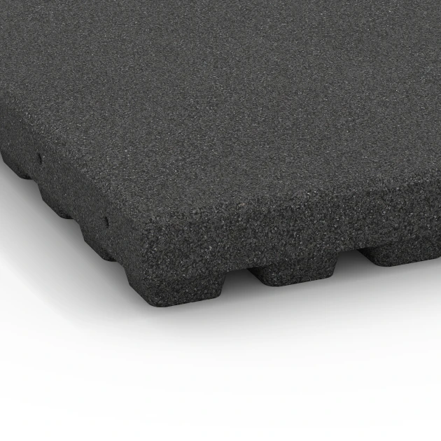 Detailaufnahme der Randausprägung von WARCO-Produkt 6295, Playground Safety Tiles, Format 50 x 50 x 7 cm, Farbe Anthracite.