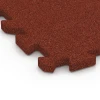 Detailaufnahme der Randausprägung von WARCO-Produkt 6394, Playground Safety Tile – 100 cm, Format 50 x 50 x 3 cm | 0,25 m², Farbe Brick red.