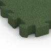 Detailaufnahme der Randausprägung von WARCO-Produkt 6407, Playground Safety Tile – 220 cm, Format 50 x 50 x 6 cm | 0,25 m², Farbe Grass green.
