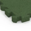 Detailaufnahme der Randausprägung von WARCO-Produkt 6307, Interlocking playground safety tile, Format 50 x 50 x 5 cm | 0,25 m², Farbe Grass green.