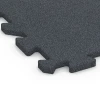 Detailaufnahme der Randausprägung von WARCO-Produkt 6986, Gym Floor Protection Mat, Format 50 x 50 x 2 cm | 0,25 m², Farbe Slate grey.