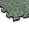 Detailaufnahme der Randausprägung von WARCO-Produkt 6780, Gym Floor Tiles, Format 44,6 x 44,6 x 1,8 cm, Farbe English Lawn.