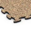 Detailaufnahme der Randausprägung von WARCO-Produkt 6754, Playground Safety Mat, Format 44,6 x 44,6 x 1,8 cm, Farbe Terracotta.