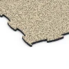 Detailaufnahme der Randausprägung von WARCO-Produkt 6811, Dog Agility Flooring, Format 97,1 x 97,1 × 1,8 cm, Farbe Travertine.