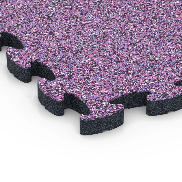 Detailaufnahme der Randausprägung von WARCO-Produkt 6954, Sports Court Tile, Format 44,6 x 44,6 × 2,8 cm, Farbe Lavender.