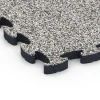 Detailaufnahme der Randausprägung von WARCO-Produkt 6878, Fitness Max Floor System, Format 44,6 x 44,6 × 2,8 cm, Farbe Grey Granite.