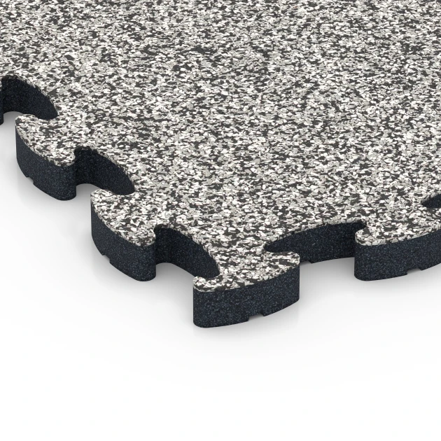 Detailaufnahme der Randausprägung von WARCO-Produkt 6878, Fitness Max Floor System, Format 44,6 x 44,6 × 2,8 cm, Farbe Grey Granite.