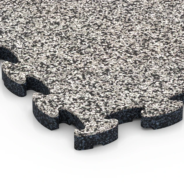 Detailaufnahme der Randausprägung von WARCO-Produkt 6770, Pool Surround Tiles, Format 28,9 x 28,9 x 1,8 cm, Farbe Grey Granite.