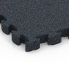 Detailaufnahme der Randausprägung von WARCO-Produkt 6959, Fitness Premium Gym Flooring, Format 28,9 x 28,9 x 2,8 cm, Farbe Anthracite.
