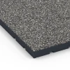 Detailaufnahme der Randausprägung von WARCO-Produkt 7141, Outdoor Gym Flooring, Format 60 x 60 x 4 cm | 0,36 m², Farbe Dark grey granite.
