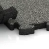 Großaufnahme vom Verbindungssystem von WARCO-Boden 3407 - Fitness Floor Protection Mat HD im Farbdesign Gray Granite. Abmessungen 1000 x 1000 x 40 mm.