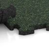 Großaufnahme vom Verbindungssystem von WARCO-Boden 2672 - Dog floor tile im Farbdesign English Lawn. Abmessungen 50 x 50 x 3 cm | 0,25 m².