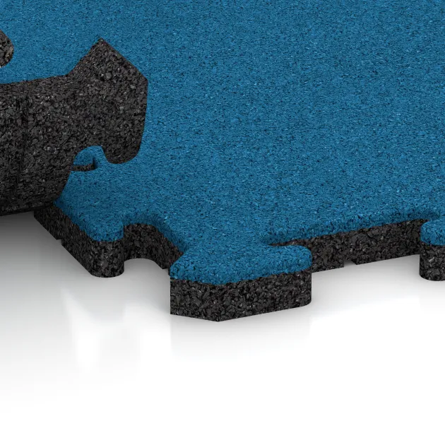 Großaufnahme vom Verbindungssystem von WARCO-Boden 5303 - Interlocking playground safety tile im Farbdesign Sky Blue. Abmessungen 500 x 500 x 30 mm.
