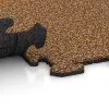 Großaufnahme vom Verbindungssystem von WARCO-Boden 3943 - Dog sports floor HD im Farbdesign Terra Cotta. Abmessungen 1000 x 1000 x 18 mm.