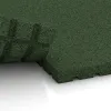 Großaufnahme vom Verbindungssystem von WARCO-Boden 3642 - Stable mat HD im Farbdesign Grass Green. Abmessungen 1000 x 1000 x 40 mm.