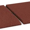 Großaufnahme vom Verbindungssystem von WARCO-Boden 0420 - Edge tile (one chamfered side) im Farbdesign Brick red. Abmessungen 500 x 500 x 30 mm.
