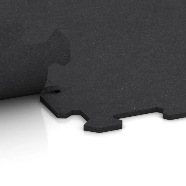 Großaufnahme vom Verbindungssystem von WARCO-Boden 1064 - Fitness Floor Compact im Farbdesign Matte Anthracite. Abmessungen 970 x 970 x 8 mm | 0,94 m.