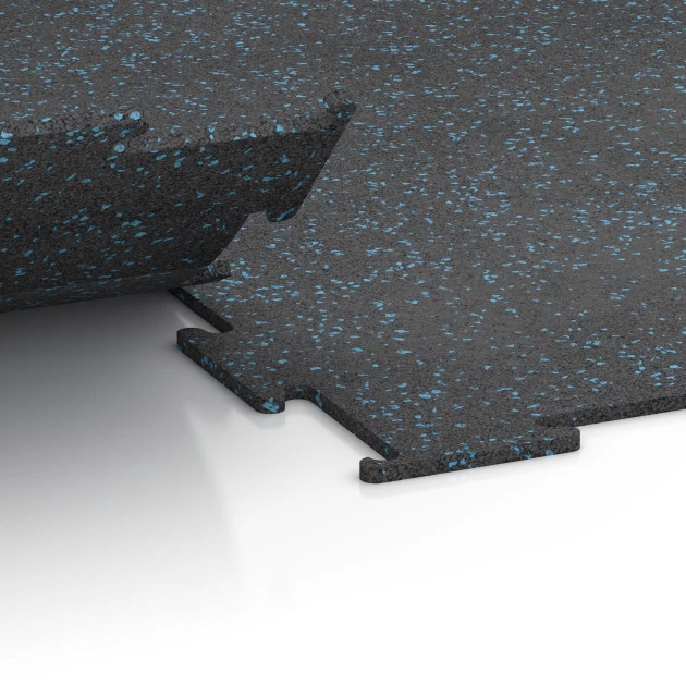 Großaufnahme vom Verbindungssystem von WARCO-Boden 6451 - Fitness Floor Compact im Farbdesign Light Blue Speckled. Abmessungen 100 × 100 × 0,8 cm.