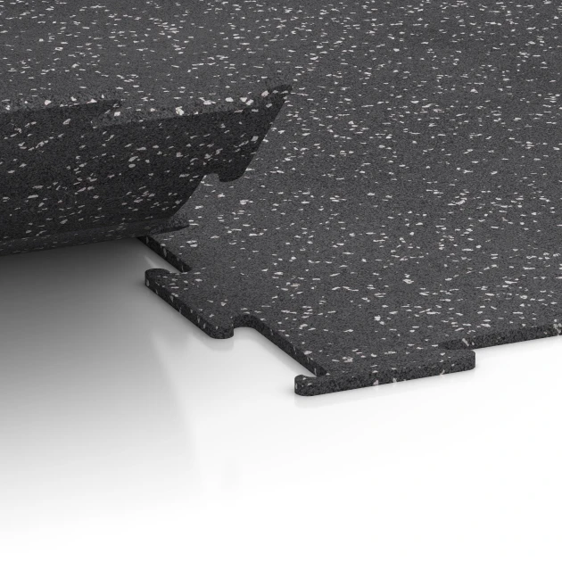 Großaufnahme vom Verbindungssystem von WARCO-Boden 6458 - Fitness Floor Compact im Farbdesign Light Grey Speckled. Abmessungen 50 × 50 × 0,8 cm.