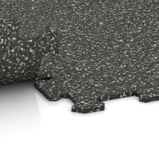 Großaufnahme vom Verbindungssystem von WARCO-Boden 1019 - Fitness Floor Compact im Farbdesign Dark Grey Granite. Abmessungen 970 x 970 x 8 mm.