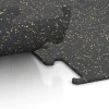 Großaufnahme vom Verbindungssystem von WARCO-Boden 3764 - Fitness Performance Elite Training Floor im Farbdesign Light Yellow Speckled. Abmessungen 50 x 50 x 1 cm | 0,25 m².