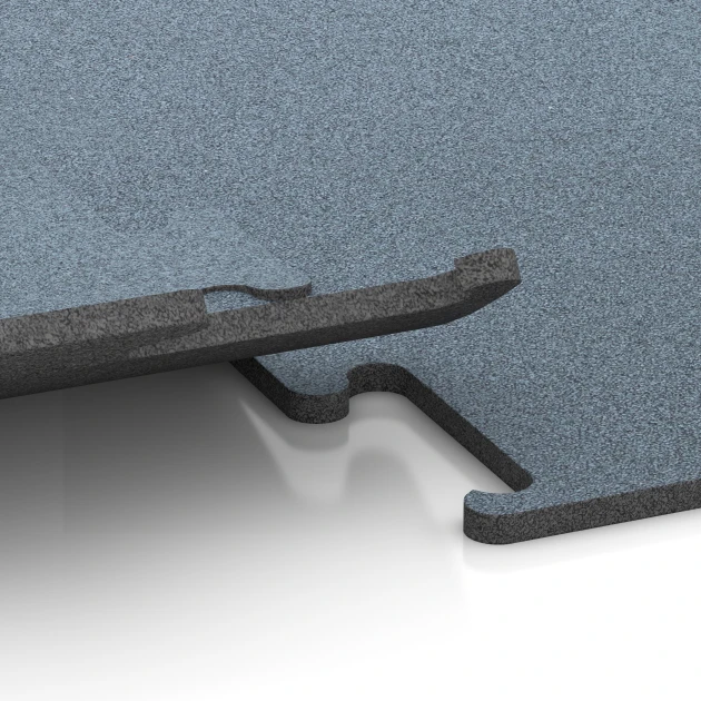 Großaufnahme vom Verbindungssystem von WARCO-Boden 6166 - Fitness Performance Elite Training Floor im Farbdesign Aged silver. Abmessungen 50 x 50 x 1,5 cm | 0,25 m².