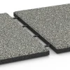 Großaufnahme vom Verbindungssystem von WARCO-Boden 6355 - Terrace Tile Classic im Farbdesign Grey granite. Abmessungen 50 x 50 x 3 cm | 0,25 m².