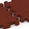 Großaufnahme vom Verbindungssystem von WARCO-Boden 6626 - Pool base tile im Farbdesign Brick red. Abmessungen 50 x 50 x 4 cm | 0,25 m².