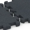 Großaufnahme vom Verbindungssystem von WARCO-Boden 6633 - Rubber patio tile im Farbdesign Slate grey. Abmessungen 50 x 50 x 4 cm | 0,25 m².