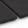 Großaufnahme vom Verbindungssystem von WARCO-Boden 6387 - Stable Mat Luxury im Farbdesign Anthracite. Abmessungen 100 x 100 x 4,5 cm | 1,00 m².