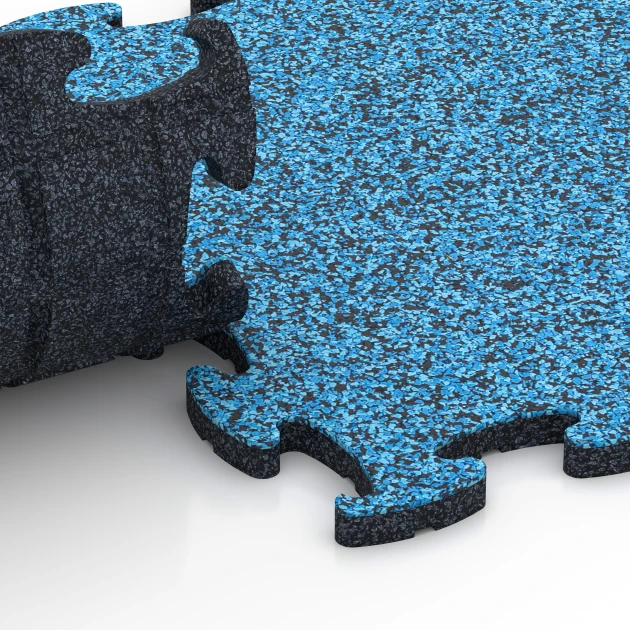 Großaufnahme vom Verbindungssystem von WARCO-Boden 6767 - Pool Surround Tiles im Farbdesign Atlantic. Abmessungen 44,6 x 44,6 x 1,8 cm.