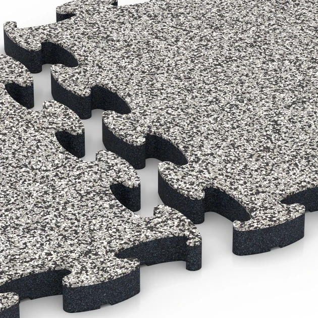 Großaufnahme vom Verbindungssystem von WARCO-Boden 6878 - Fitness Max Floor System im Farbdesign Grey granite. Abmessungen 44,6 x 44,6 × 2,8 cm.