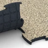 Großaufnahme vom Verbindungssystem von WARCO-Boden 6892 - Fitness Max Floor System im Farbdesign Travertine. Abmessungen 97,1 x 97,1 x 2,8 cm.