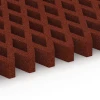 Großaufnahme vom Verbindungssystem von WARCO-Boden 7013 - Safety Grass Grid Mat im Farbdesign Brick red. Abmessungen 100 × 100 × 8 cm.