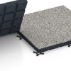 Großaufnahme vom Verbindungssystem von WARCO-Boden 7142 - Outdoor Gym Flooring im Farbdesign Grey granite. Abmessungen 60 x 60 x 4 cm | 0,36 m².