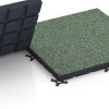 Großaufnahme vom Verbindungssystem von WARCO-Boden 7143 - Outdoor Gym Flooring im Farbdesign English lawn. Abmessungen 60 x 60 x 4 cm | 0,36 m².