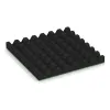 Aufsicht auf die Unterseite, also die Bodenseite von WARCO-Formteil 0685 - Playground safety tile im Format 500 x 500 x 50 mm.