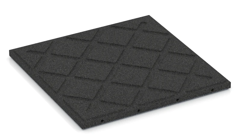 Square pads in a diamond pattern with drainage grooves