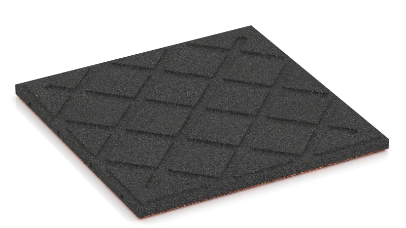 Square pads in a diamond pattern with drainage grooves