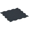 Aufsicht auf die Unterseite, also die Bodenseite von WARCO-Formteil 6924 - Exhibition Click Floor Tile im Format 97,1 x 97,1 × 1,8 cm.