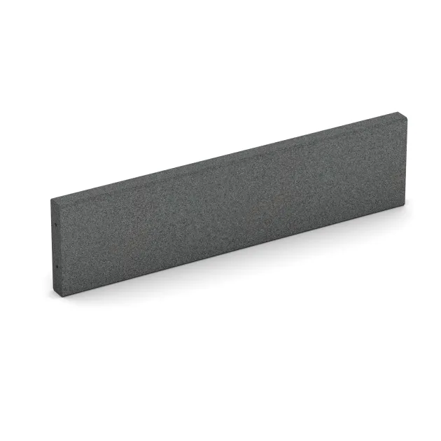 Foto der hinteren Seite vom unsymmetrischen WARCO-Formteil 2595: Rubber kerbstone (Deep kerbstone), Design Slate grey, Maße 1000 x 250 x 50 mm.